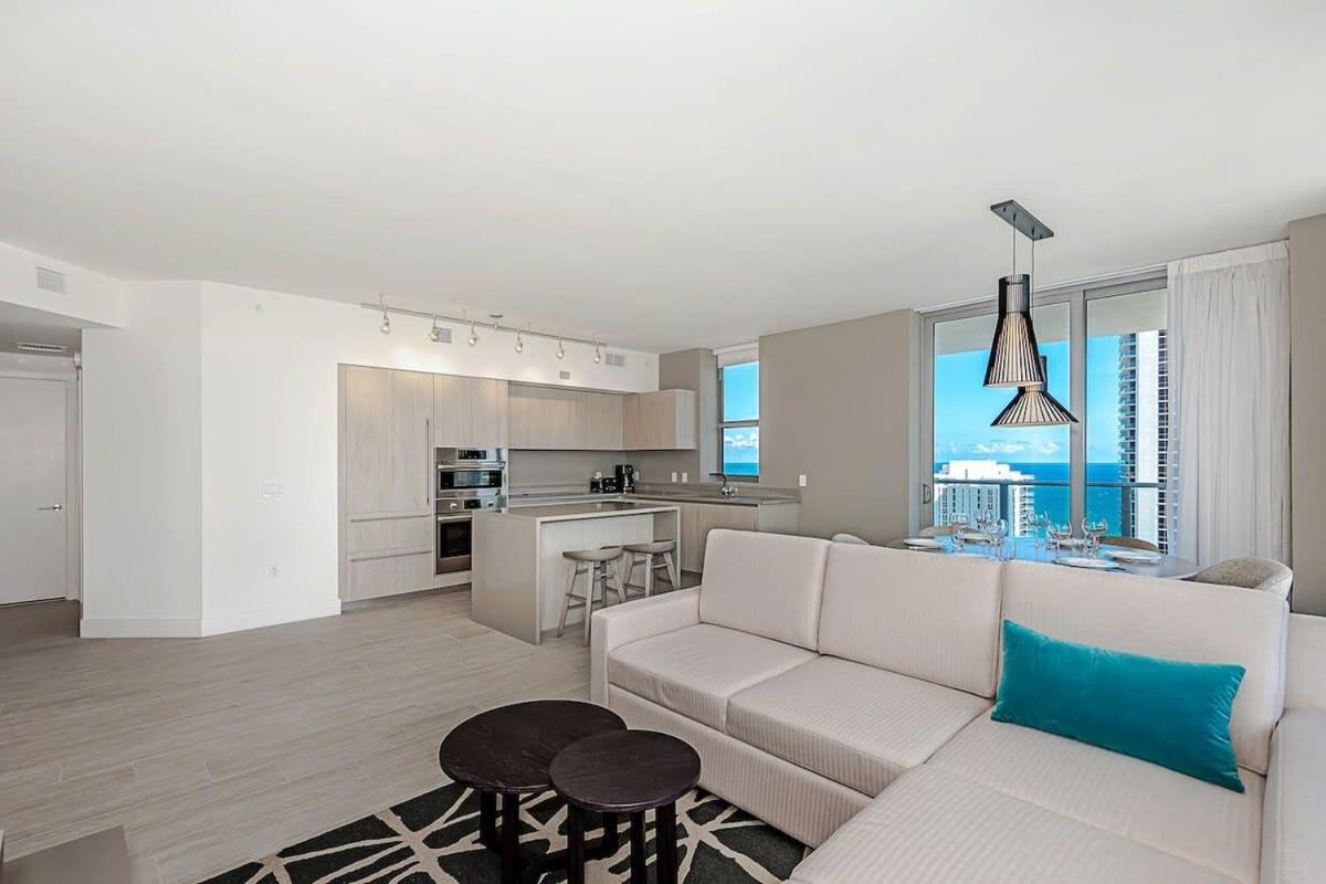 Wrap Around Balcony - Insane Views - Amazing Pools Apartment Hollywood Ngoại thất bức ảnh